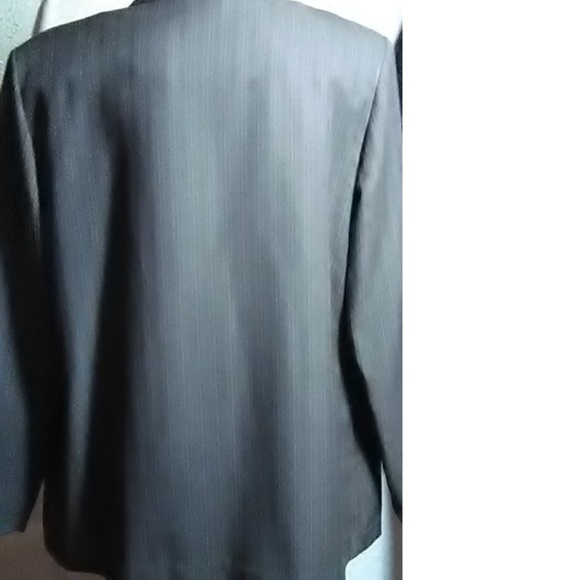 Alfred Dunner New Brown Pinstripe Blazer Size 16 - Picture 4 of 6